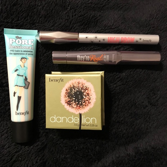 Benefit 4 Full Size Piece Gift Set $104 value - Picture 2 of 5